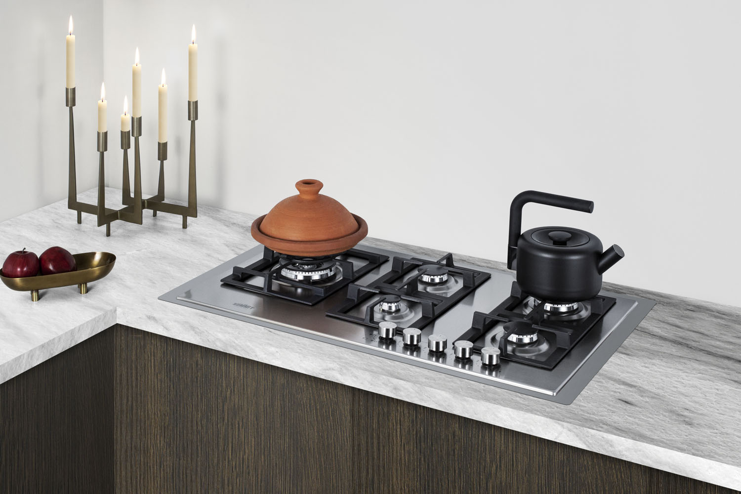 5-burner LP gas cooktop made in Italy with sealed burners, multiple heating outputs, cast iron grateS, 304 grade stainless steel surface, and stainless steel trim kit to cover 36